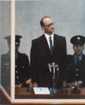 Photo de Eichmann lors de son procès à Jérusalemn en 1961