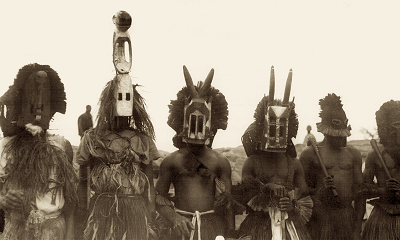Masques dogon photographiés durant la mission Dakar-Djibouti en 1931